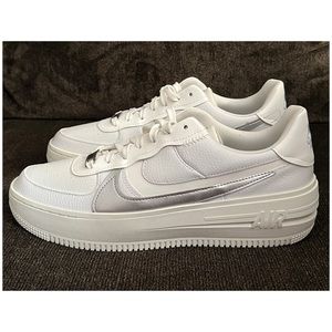 Nike Air Force 1 Platform Women’s White Shoes Size 11.5